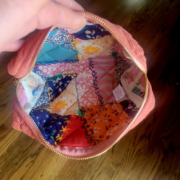 Sezane France Quilted Rust Orange Cosmetic Case Bag Lifestyle Sustainable Paris - Picture 9 of 11